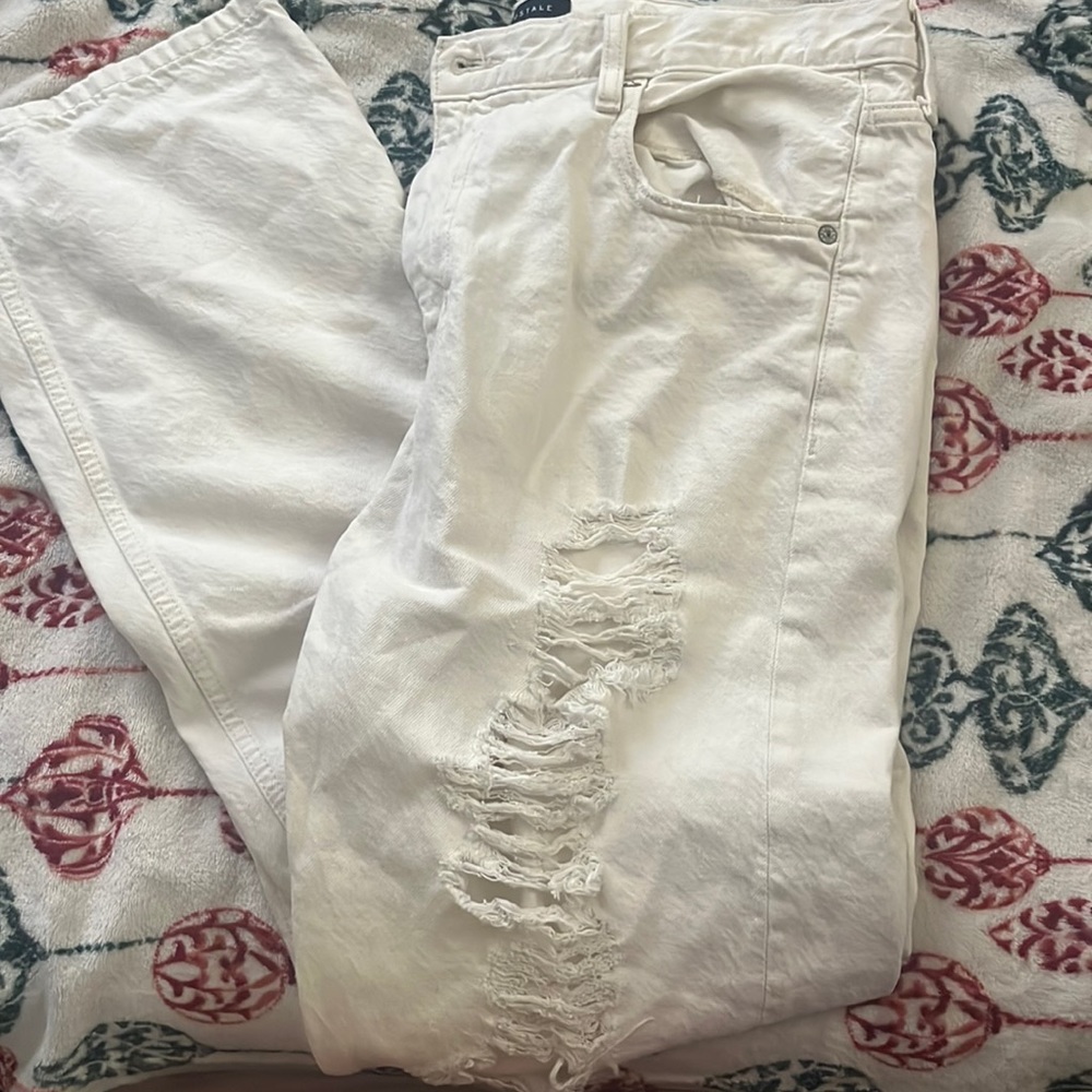 1 time use (looks brand new!) Aeropostale for $50 white baggy flare jeans!!